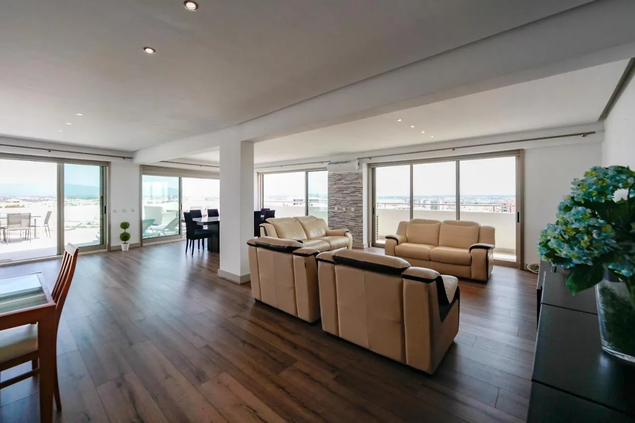 Outstanding Penthouse With Amazing Sea Views Apartment Portimao